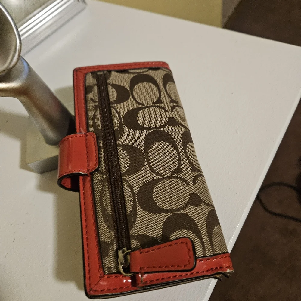 Coach Wallet - Picture 5 of 5